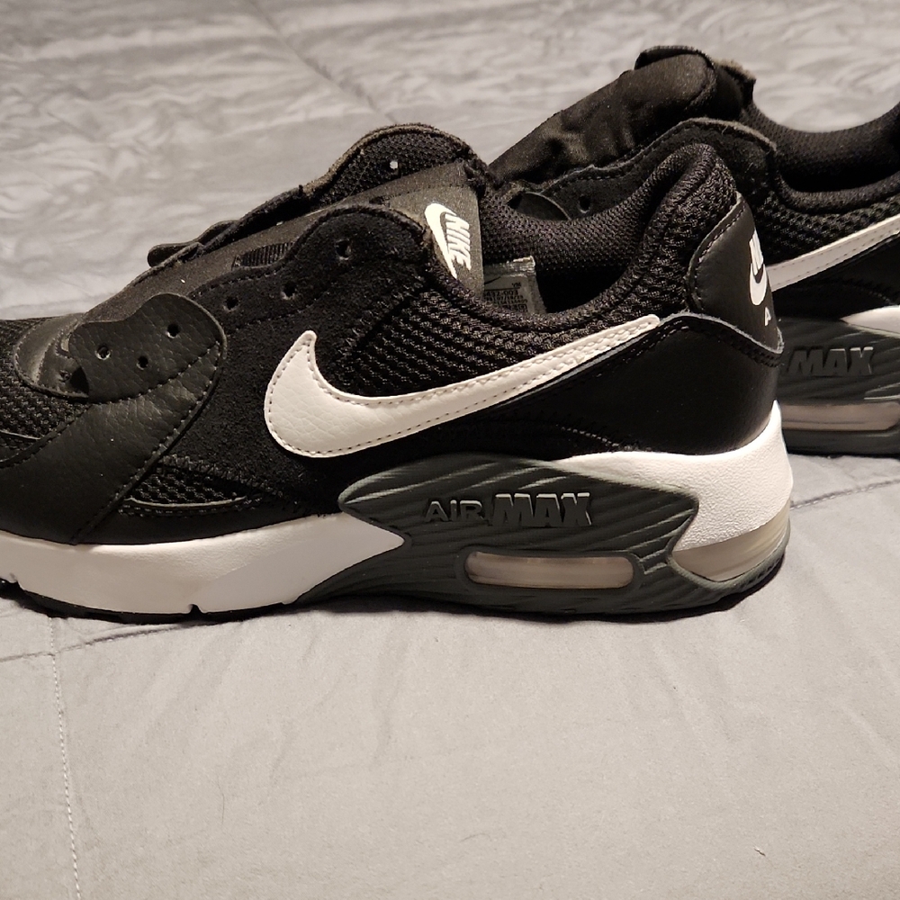 Nike Black & White Air Max Trainers
